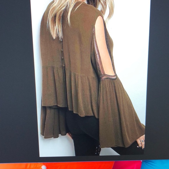 Top - Picture 2 of 2